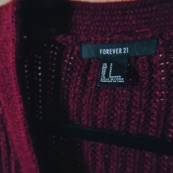 Maroon Knit Cardigan. - Picture 4 of 4
